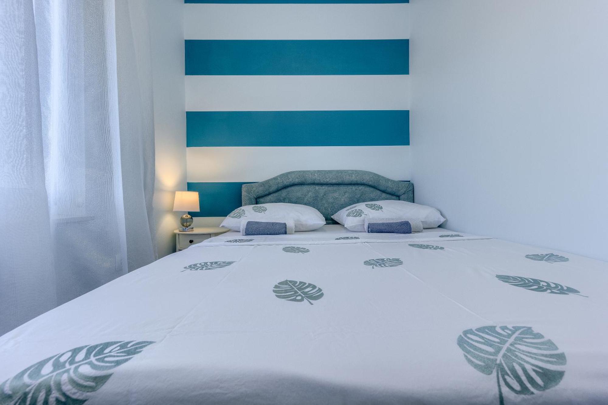 Apartments Pepa Podstrana Rom bilde